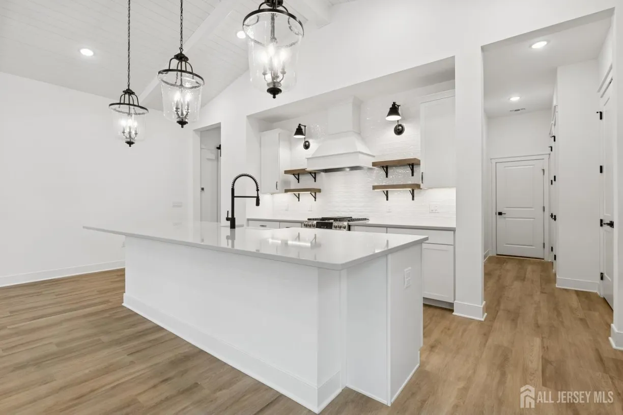 Central NJ/Bucks County, PA Real Estate | View 19 BREWER Way, 43 | 2 Beds, 2 Baths