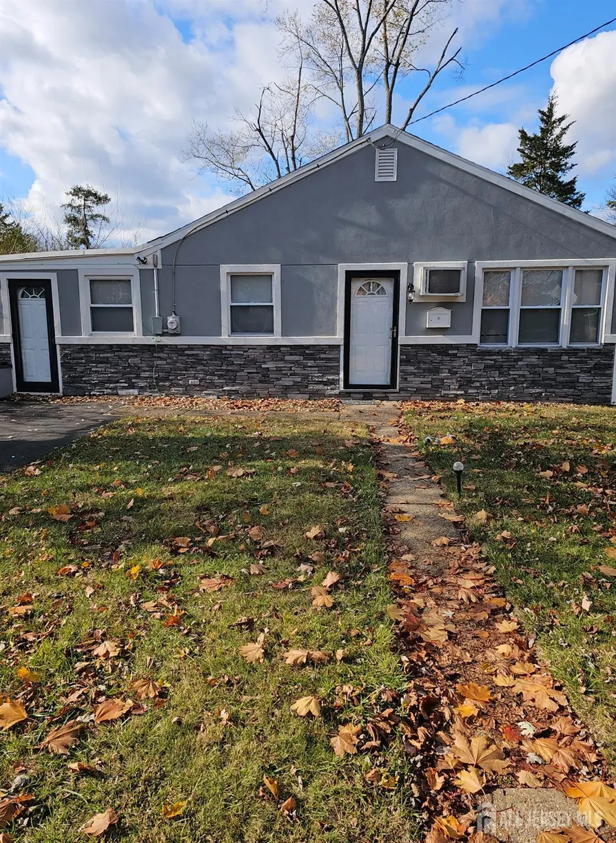 Central NJ/Bucks County, PA Real Estate | View 21 Dorset Drive | 3 Beds, 1 Bath