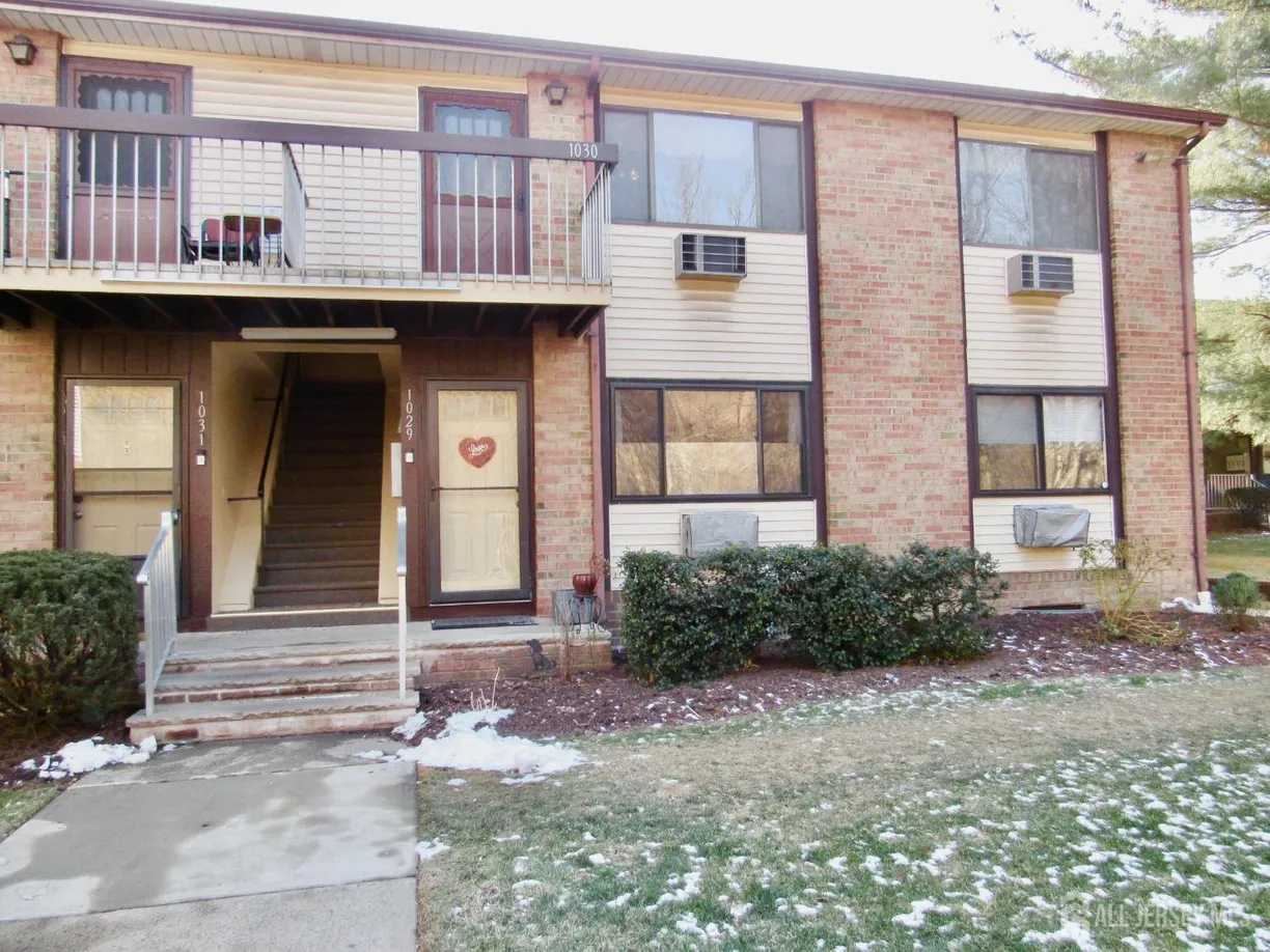 Central NJ/Bucks County, PA Real Estate | View 1029 Cricket Lane | 1 Bed, 1 Bath