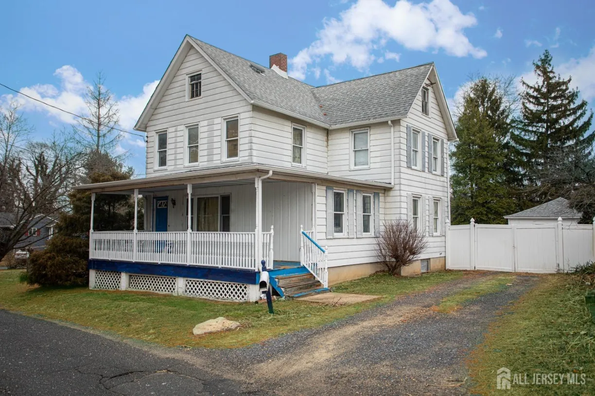 Central NJ/Bucks County, PA Real Estate | View 10 Snyder Avenue | 3 Beds, 1 Bath