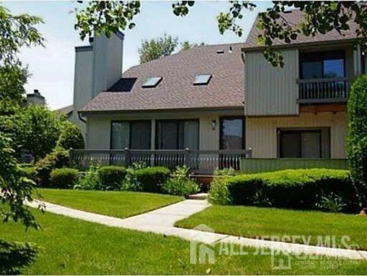 Central NJ/Bucks County, PA Real Estate | View 35 Sherborne Street | 2 Beds, 2 Baths