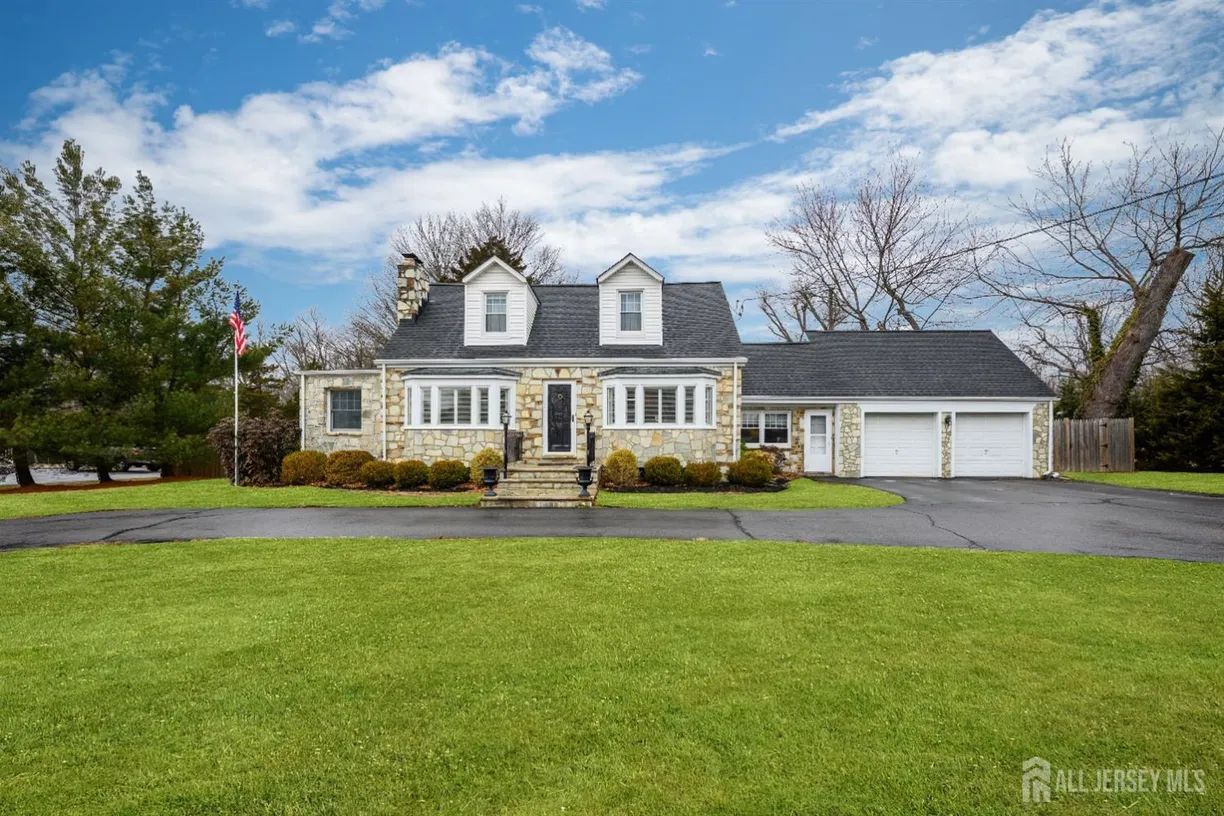 Central NJ/Bucks County, PA Real Estate | View 2371 Pennington Road | Listing
