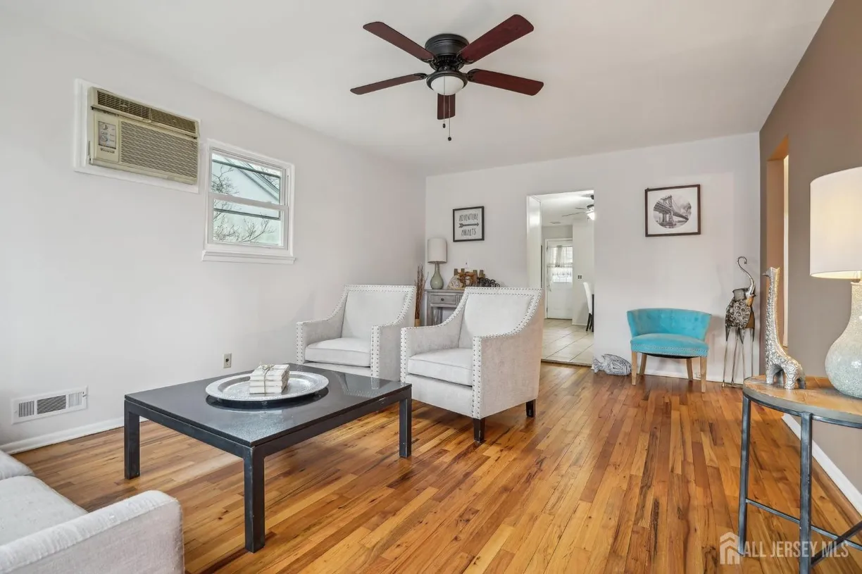 Central NJ/Bucks County, PA Real Estate | View 73 E Walnut Street | Listing