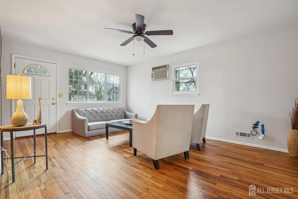 Central NJ/Bucks County, PA Real Estate | View 73 E Walnut Street | Listing