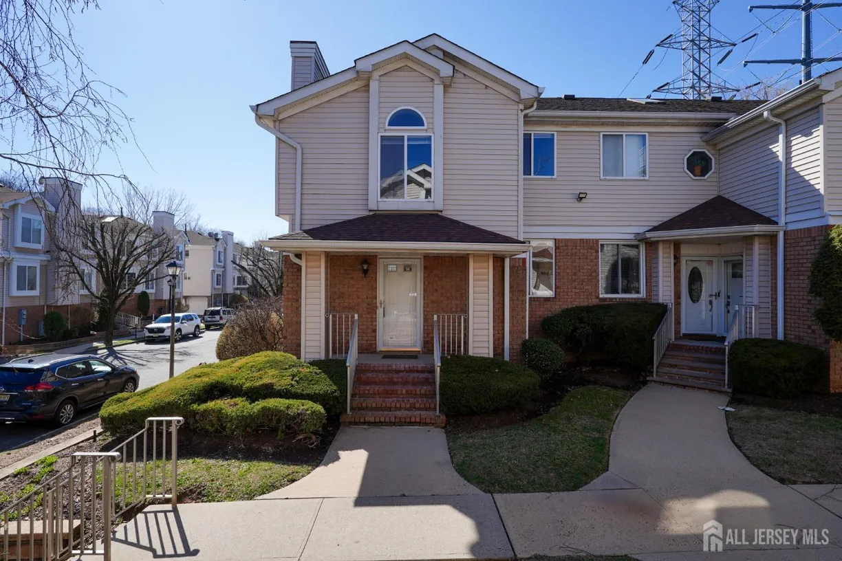 Central NJ/Bucks County, PA Real Estate | View 1201 Madaline Drive | 2 Beds, 2 Baths