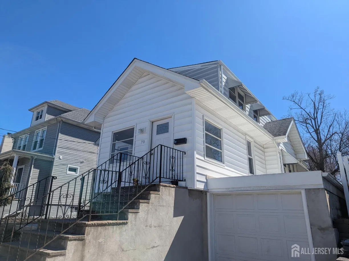 Central NJ/Bucks County, PA Real Estate | View 70 Devoe Street | 4 Beds, 2 Baths