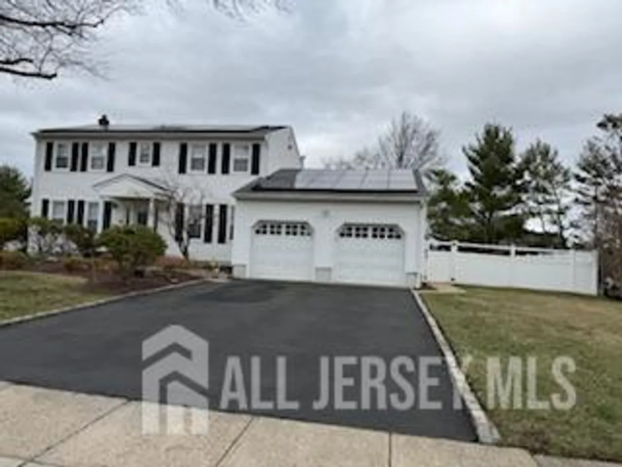 Central NJ/Bucks County, PA Real Estate | View 48 Eastern Drive | 4 Beds, 2 Baths
