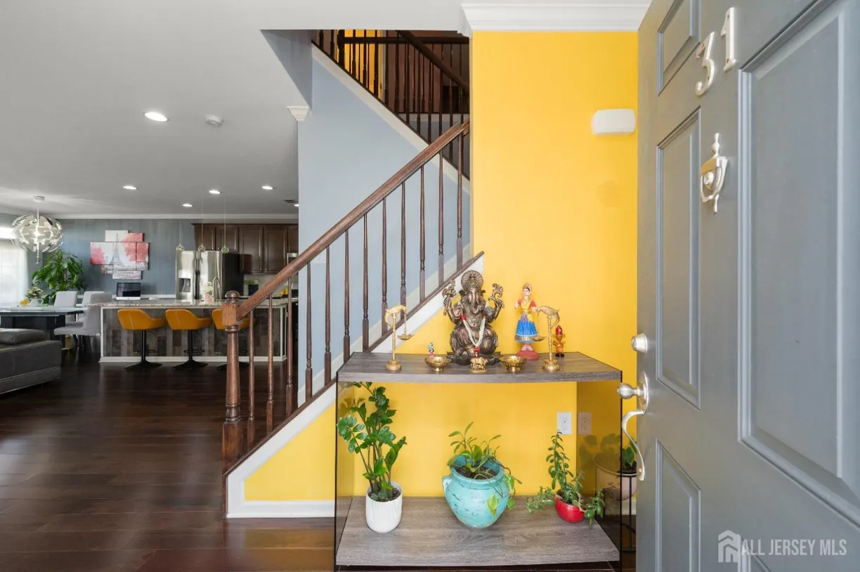 Central NJ/Bucks County, PA Real Estate | View 31 Morris Lane | Listing