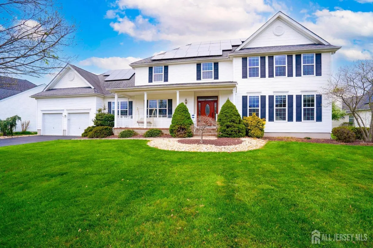 Central NJ/Bucks County, PA Real Estate | View 4 Cottonwood Court | 5 Beds, 3 Baths
