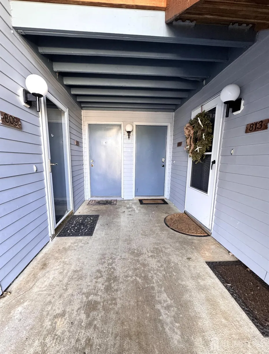 Central NJ/Bucks County, PA Real Estate | View 815 Aspen Drive | Listing