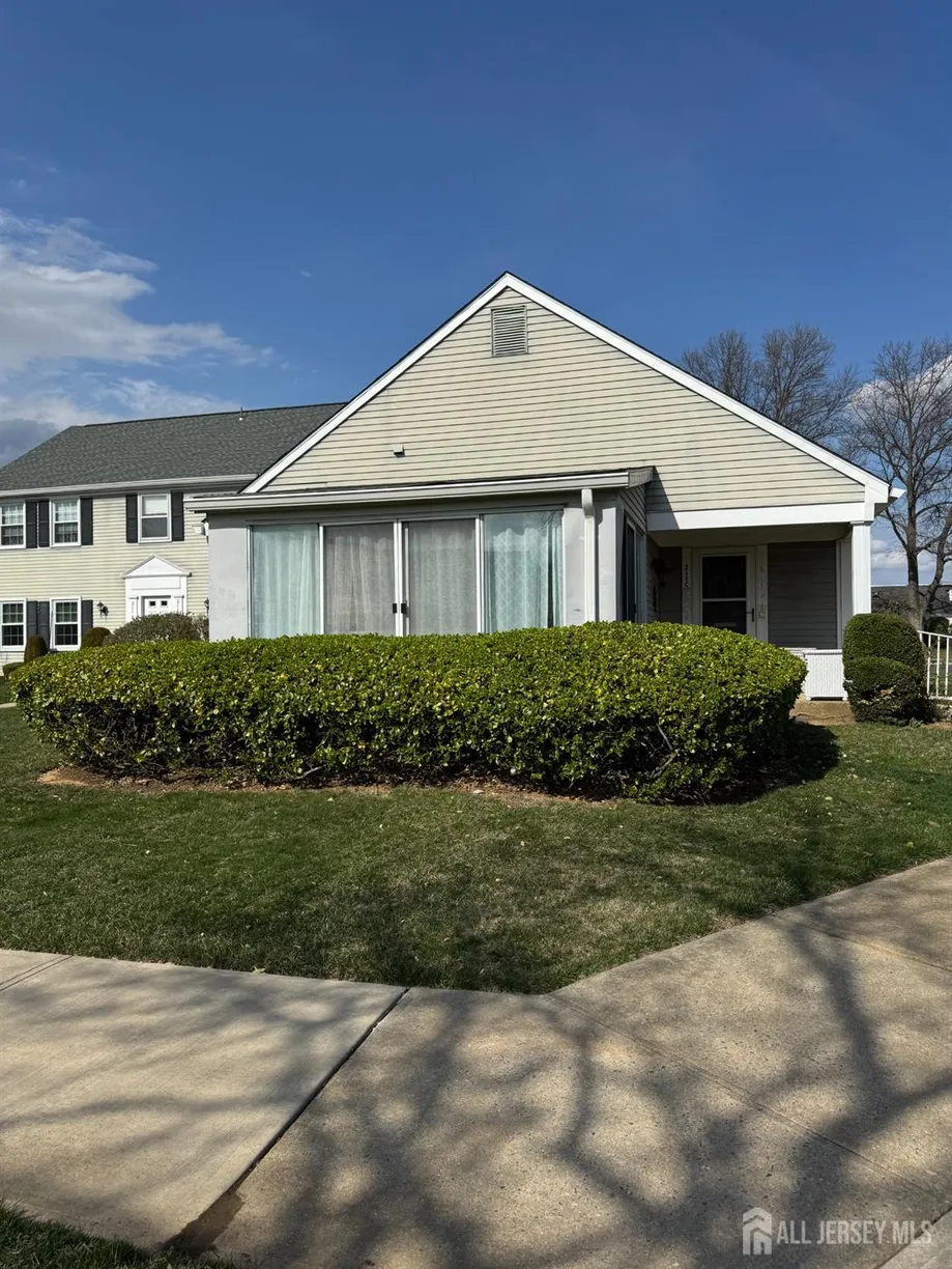 Central NJ/Bucks County, PA Real Estate | View 211 Rossmoor Drive, C | 2 Beds, 1 Bath