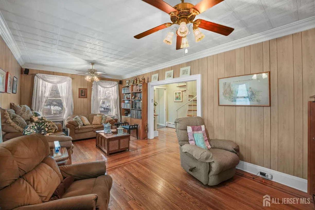 Central NJ/Bucks County, PA Real Estate | View 419 Magnolia Street | Listing
