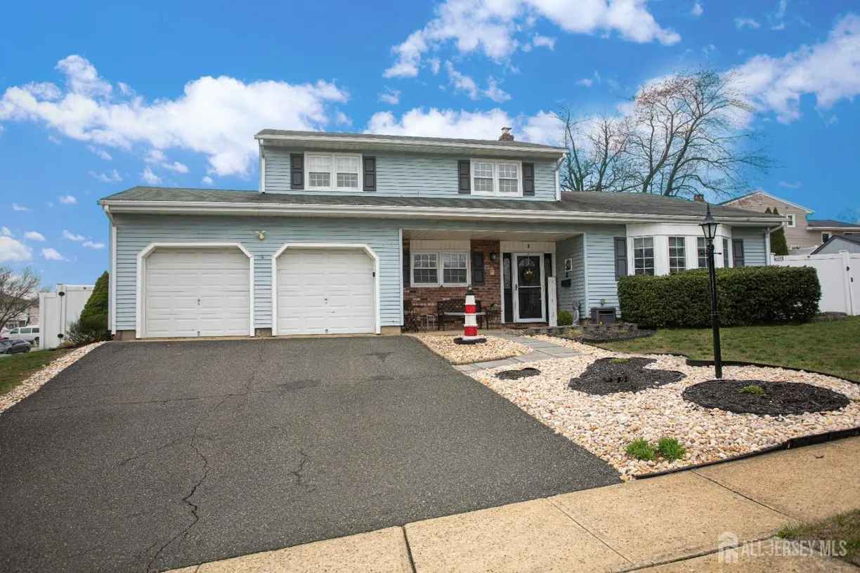 Central NJ/Bucks County, PA Real Estate | View 1 Wisz Place | 4 Beds, 2 Baths