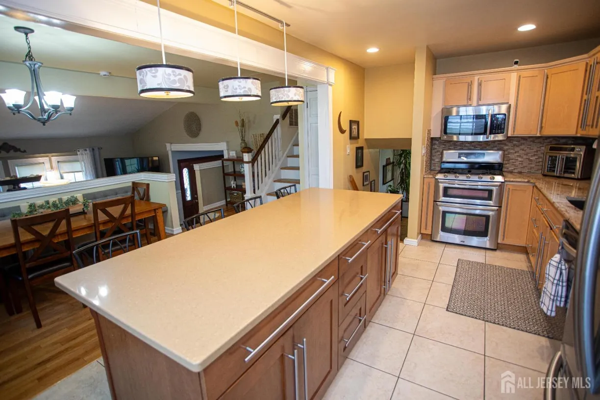 Central NJ/Bucks County, PA Real Estate | View 1 Wisz Place | Listing