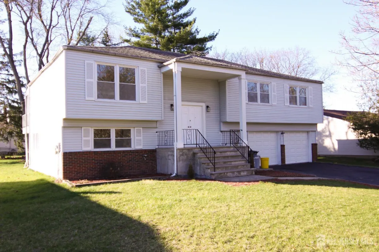 Central NJ/Bucks County, PA Real Estate | View 6 Joan Street | Listing