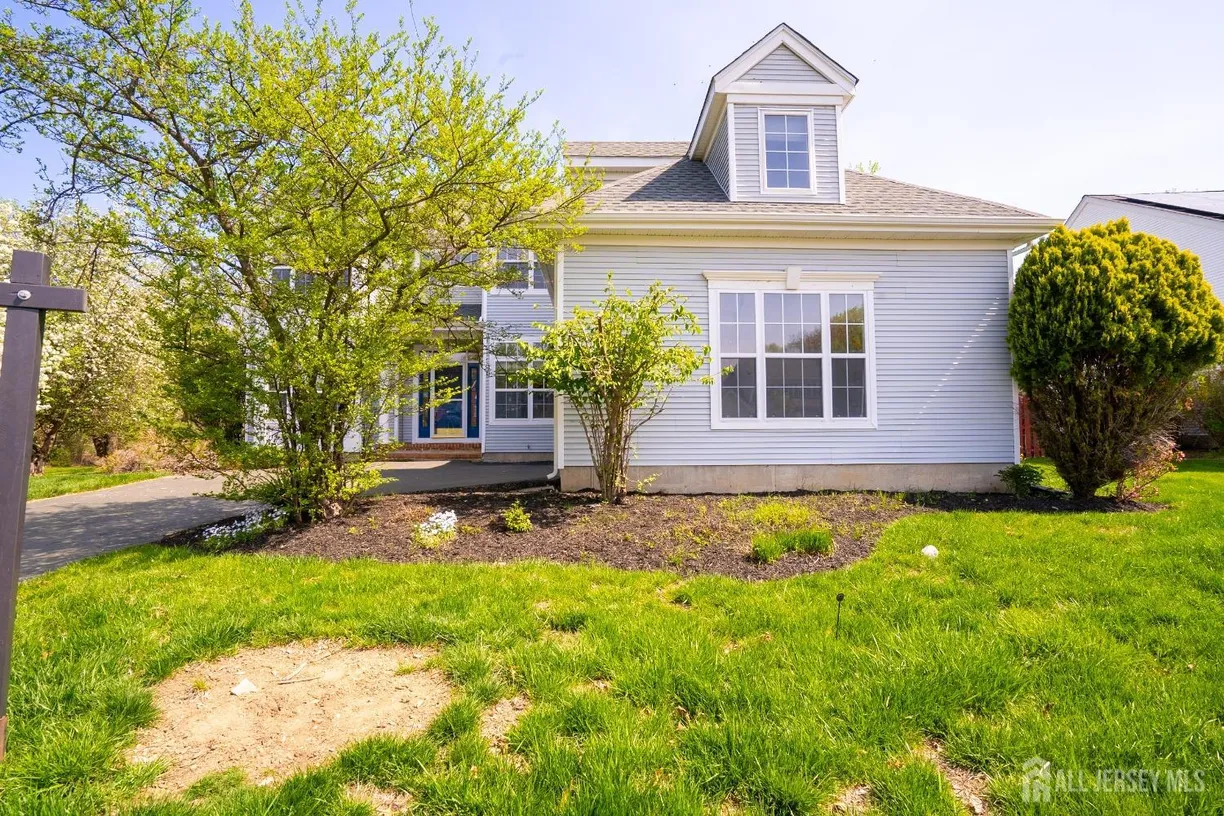 Central NJ/Bucks County, PA Real Estate | View 23 Heather Court | Listing