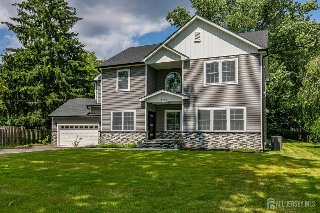 Central NJ/Bucks County, PA Real Estate | View 237 Varsity Avenue | 5 Beds, 3 Baths