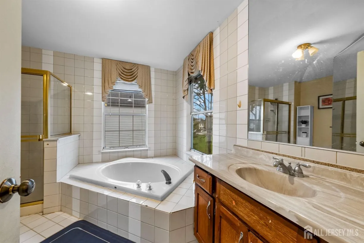 Central NJ/Bucks County, PA Real Estate | View 8 Carlisle Court | Listing