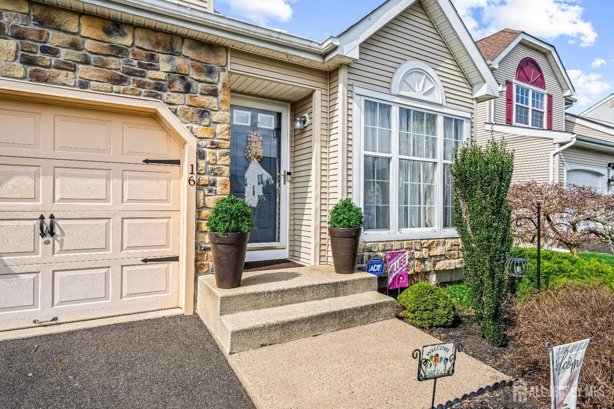Central NJ/Bucks County, PA Real Estate | View 16 Dryden Drive | Listing