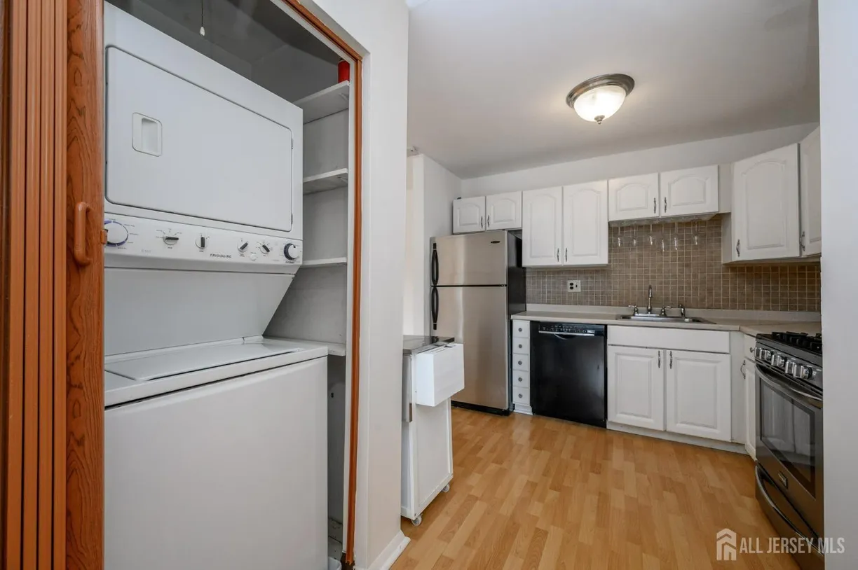 Central NJ/Bucks County, PA Real Estate | View 628 Cricket Lane | Listing