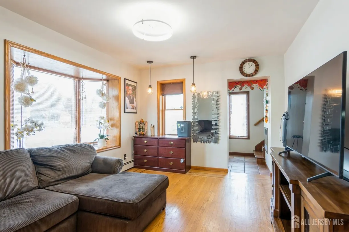 Central NJ/Bucks County, PA Real Estate | View 40 Riverview Avenue | Listing