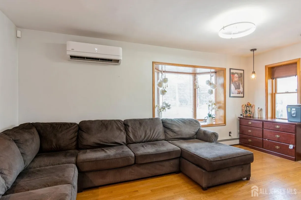 Central NJ/Bucks County, PA Real Estate | View 40 Riverview Avenue | Listing