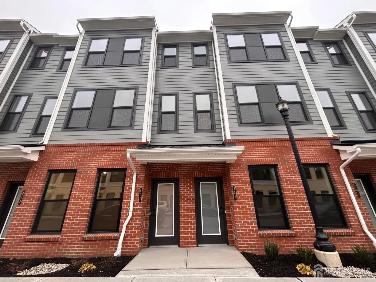 Central NJ/Bucks County, PA Real Estate | View 607 PARKER Boulevard | 2 Beds, 2 Baths