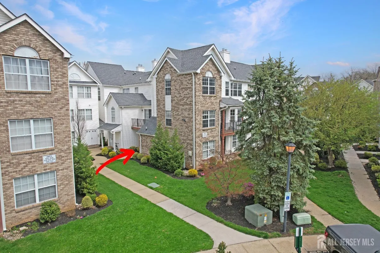 Central NJ/Bucks County, PA Real Estate | View 1003 Stony Brook Way | 2 Beds, 2 Baths