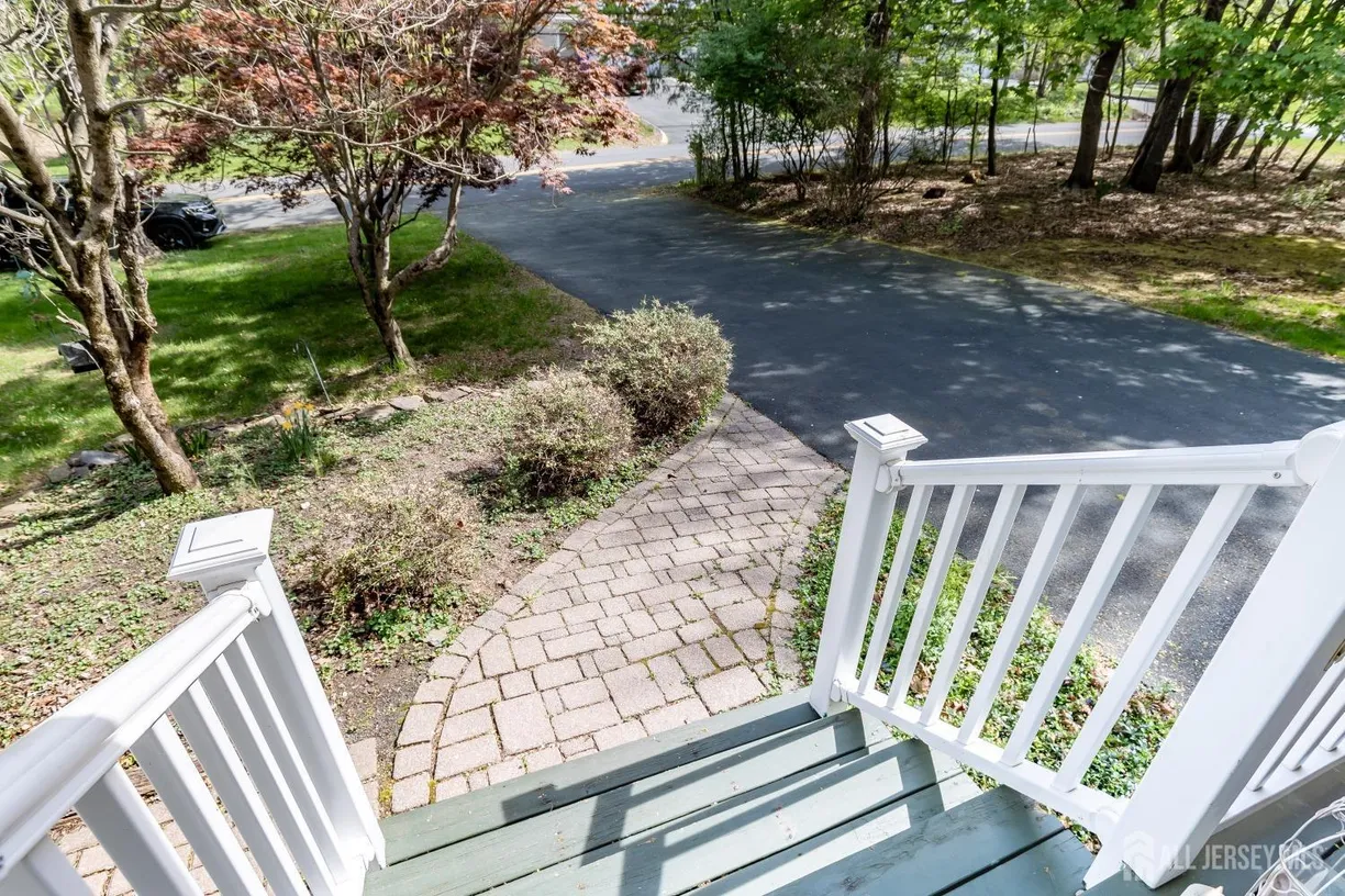 Central NJ/Bucks County, PA Real Estate | View 97 BENNINGTON Parkway | Listing