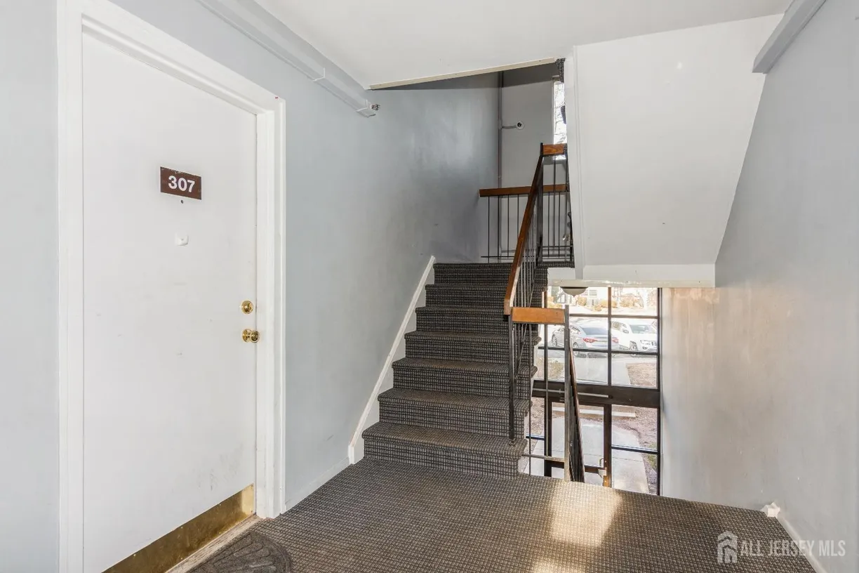 Central NJ/Bucks County, PA Real Estate | View 307 Green Hollow Drive | Listing