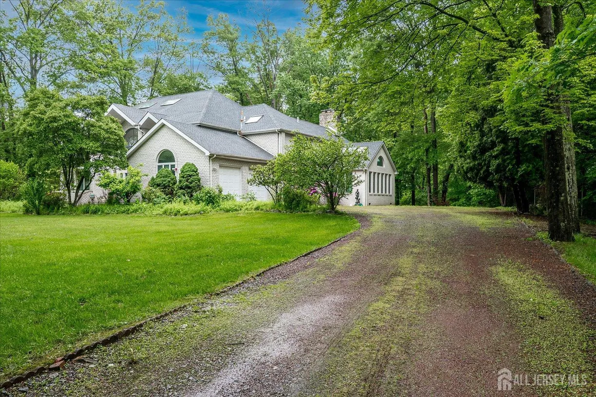 Central NJ/Bucks County, PA Real Estate | View 16 Benedek Road | 4 Beds, 4 Baths