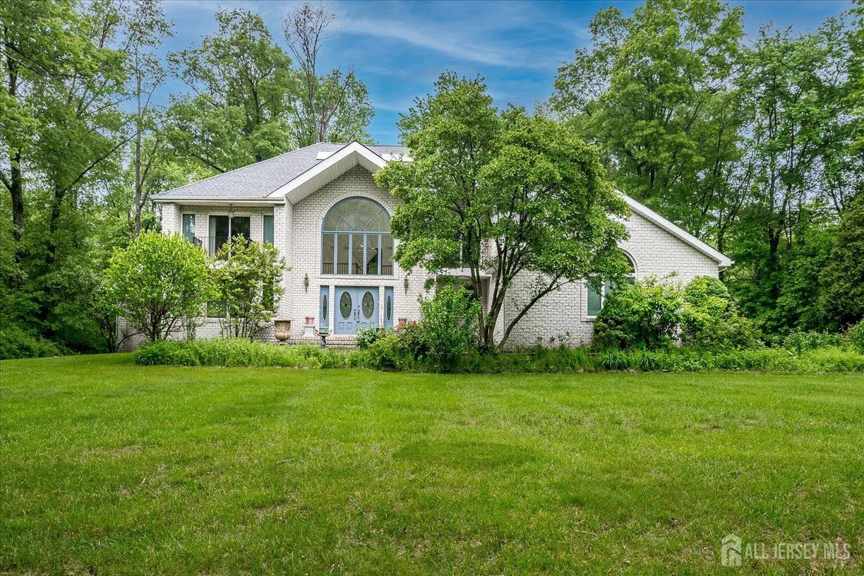 Central NJ/Bucks County, PA Real Estate | View 16 Benedek Road | Listing