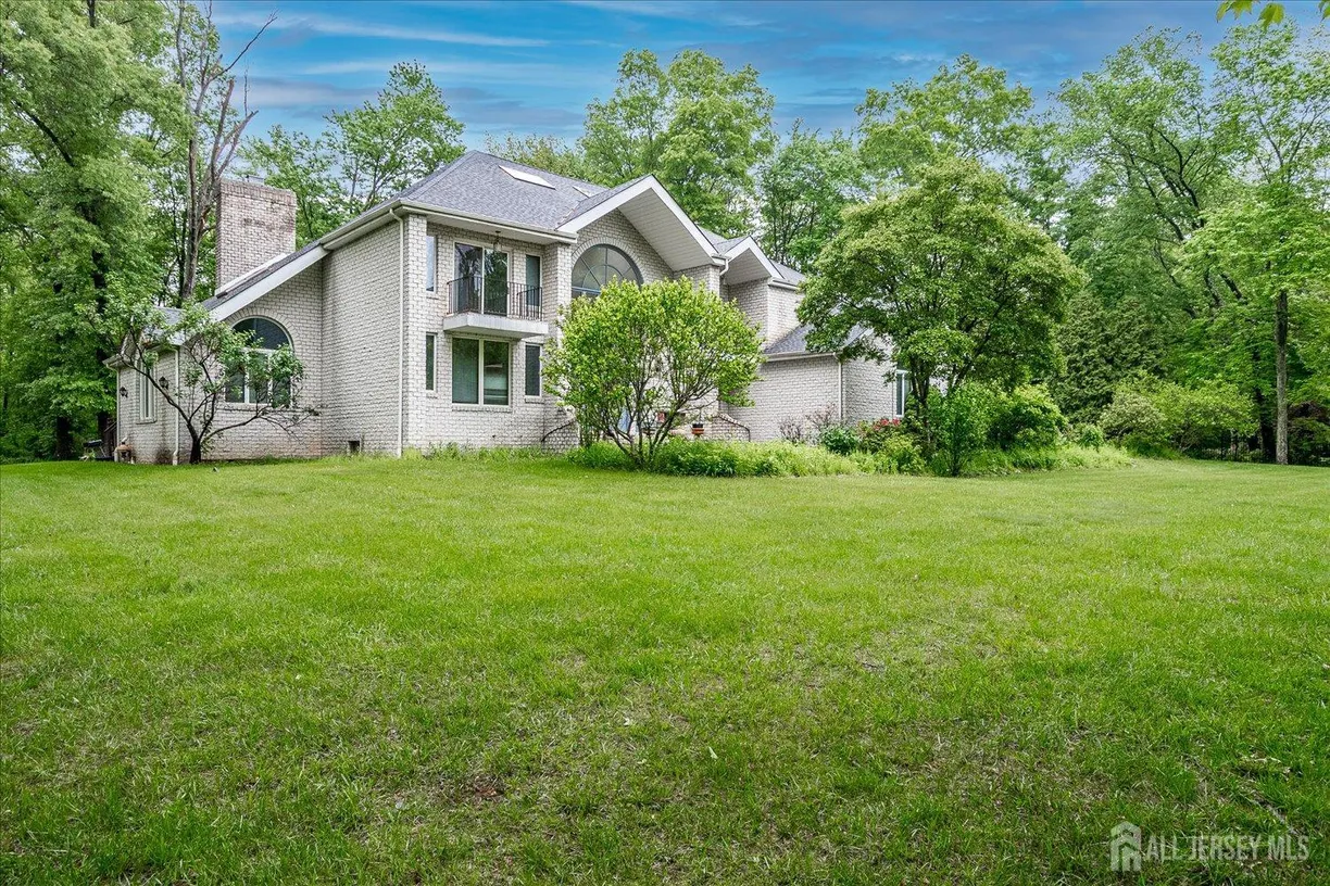 Central NJ/Bucks County, PA Real Estate | View 16 Benedek Road | Listing