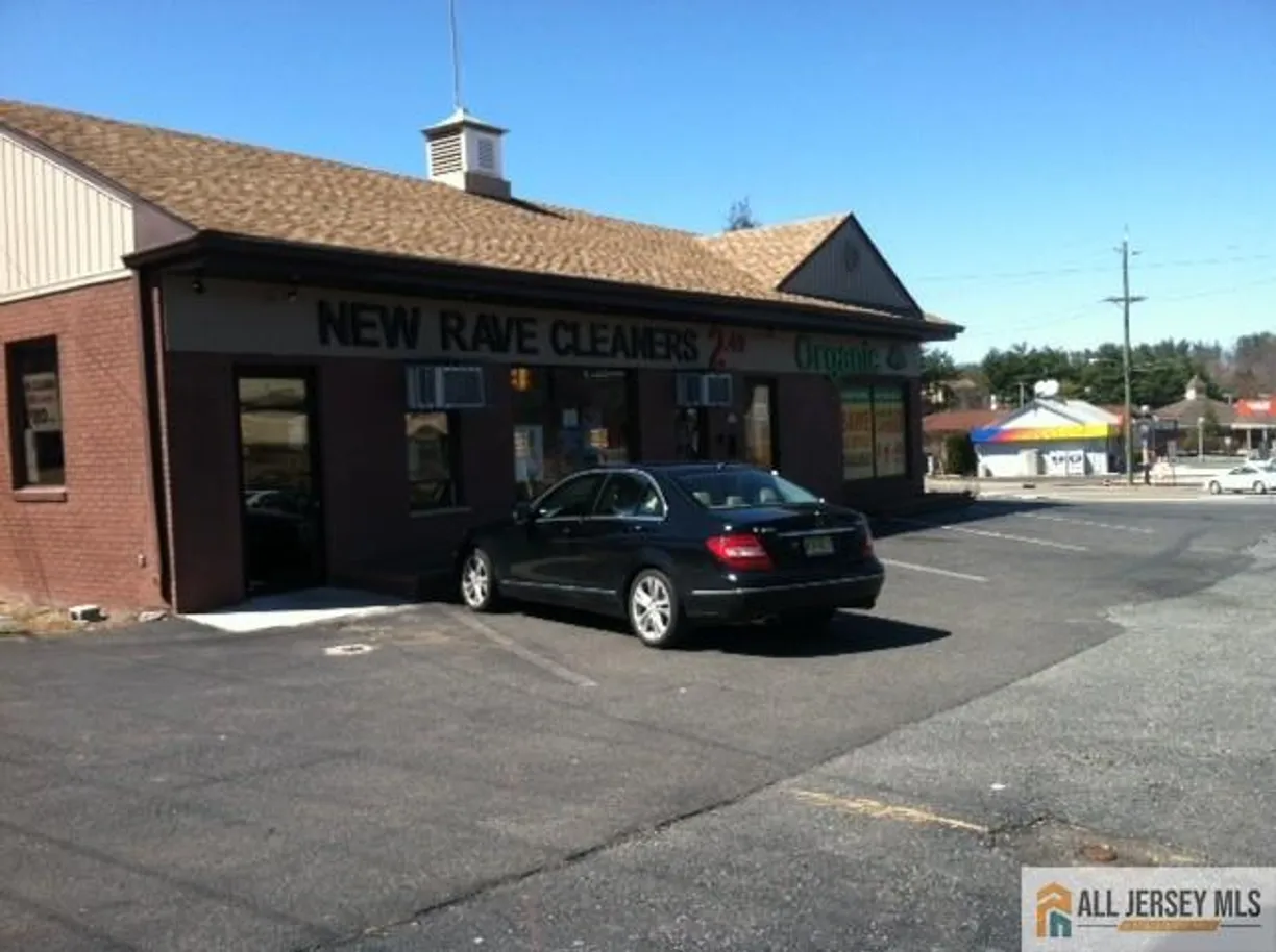Central NJ/Bucks County, PA Real Estate | View 112 Ryders Lane