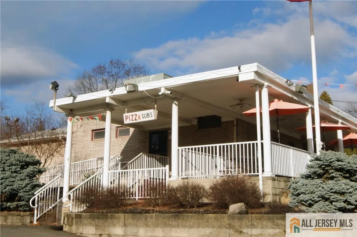Central NJ/Bucks County, PA Real Estate | View 7 Allston Road | Listing