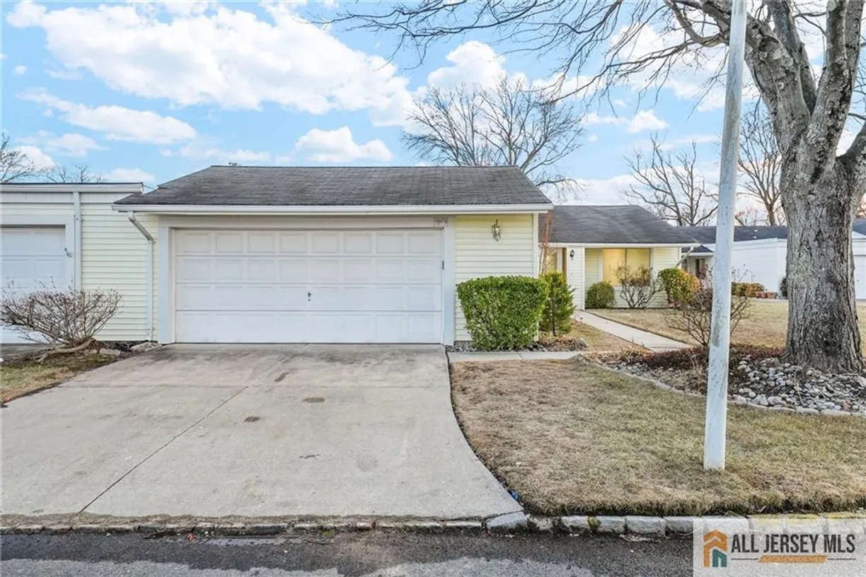 Central NJ/Bucks County, PA Real Estate | View 284 Tabor Road, 284B | 3 Beds, 2 Baths