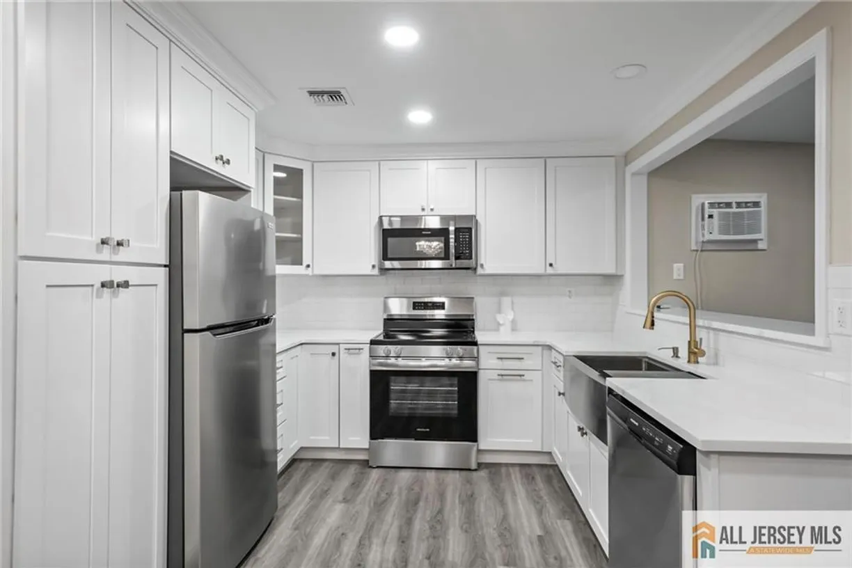Central NJ/Bucks County, PA Real Estate | View 284 Tabor Road, 284B | Listing