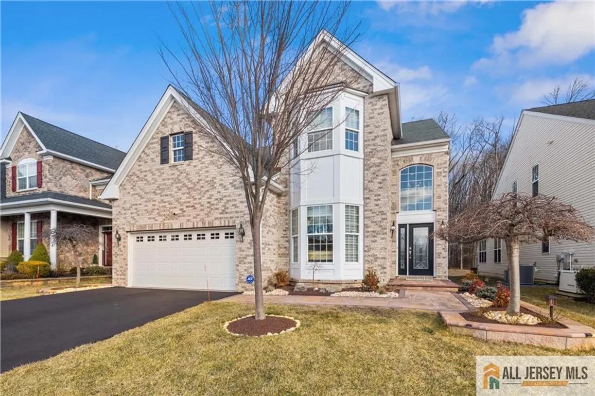 Central NJ/Bucks County, PA Real Estate | View 20 Bellingham Drive | 4 Beds, 3 Baths