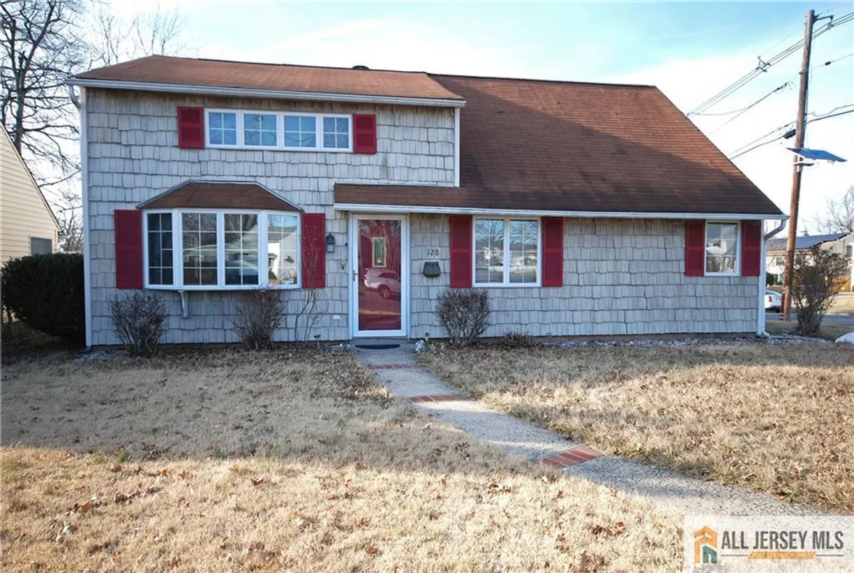 Central NJ/Bucks County, PA Real Estate | View 128 Homes Park Avenue | 4 Beds, 1 Bath
