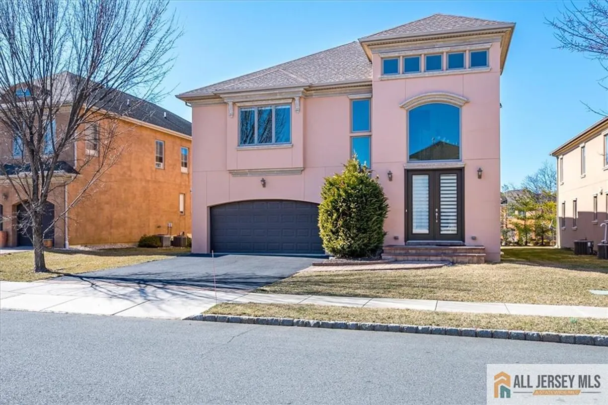 Central NJ/Bucks County, PA Real Estate | View 86 Davinci Drive | 3 Beds, 4 Baths