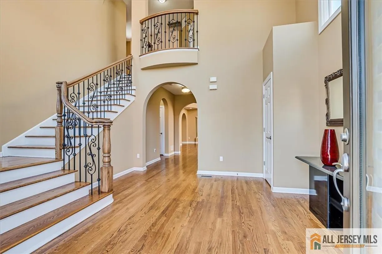 Central NJ/Bucks County, PA Real Estate | View 86 Davinci Drive | Listing