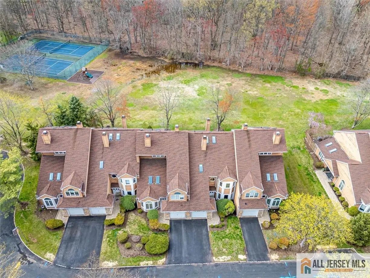 Central NJ/Bucks County, PA Real Estate | View 144 Coppertree Court | Listing