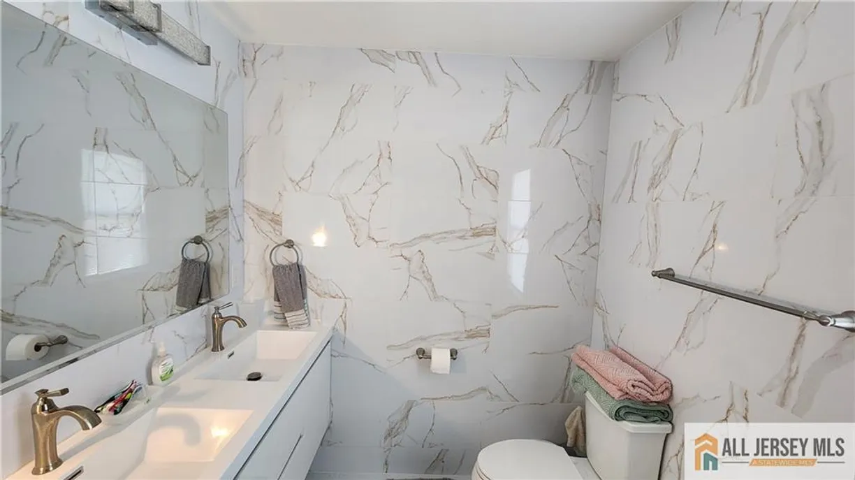 Central NJ/Bucks County, PA Real Estate | View 307 Poll Place | Listing