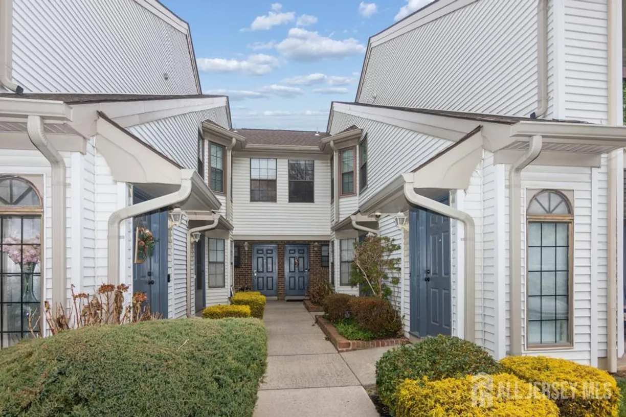 208 Sunshine Court, Parlin, NJ 08859 Property for rent