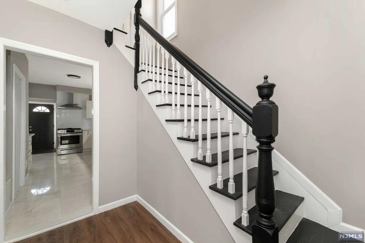 Jersey City/Hoboken Real Estate | View 31 Halstead | Listing