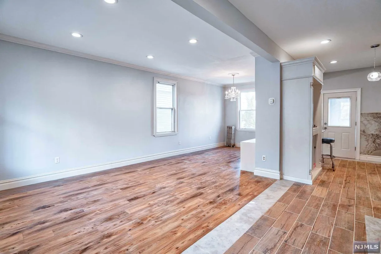 Jersey City/Hoboken Real Estate | View 40 Newton | Listing