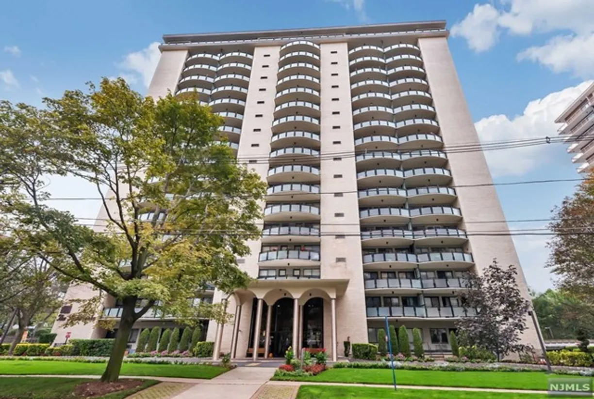 Bergen County Real Estate | View 125 Prospect, 5D | 1 Bed, 1 Bath