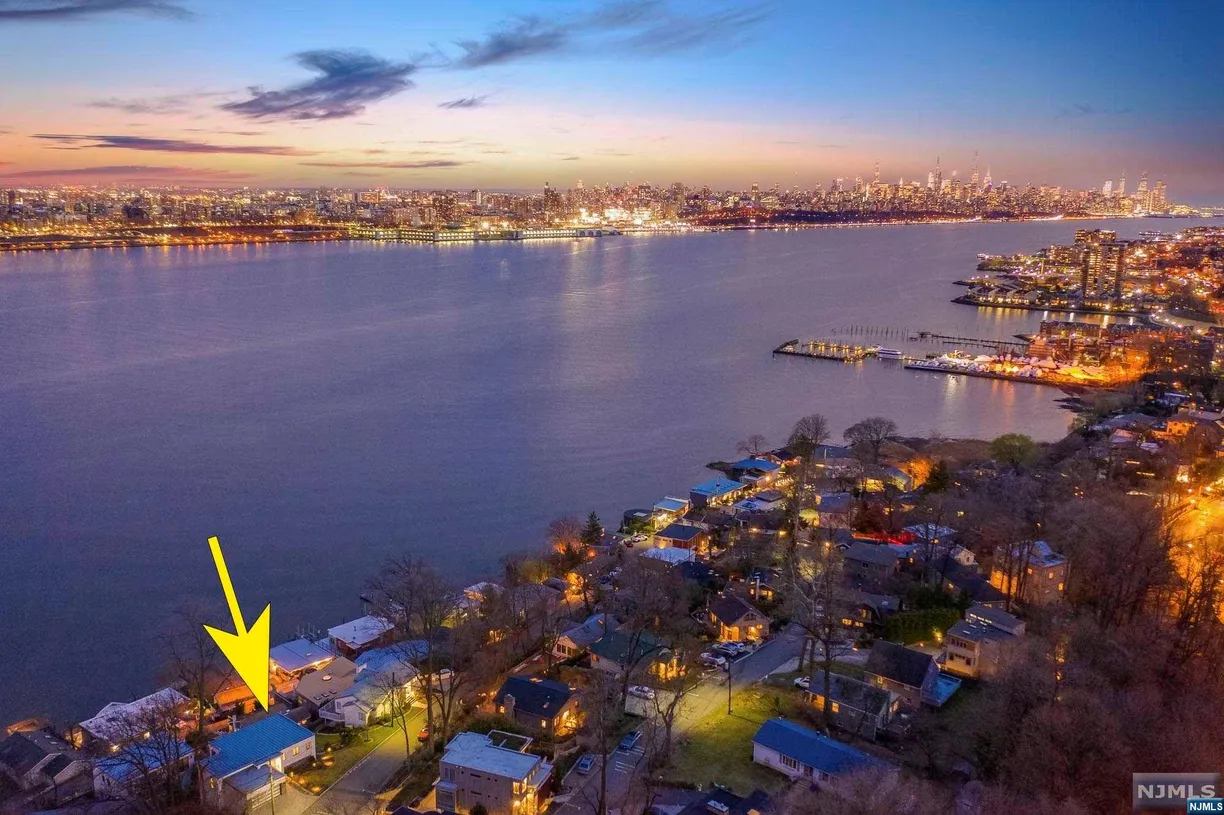 Bergen County Real Estate | View 22 Shore | 3 Beds, 1 Bath