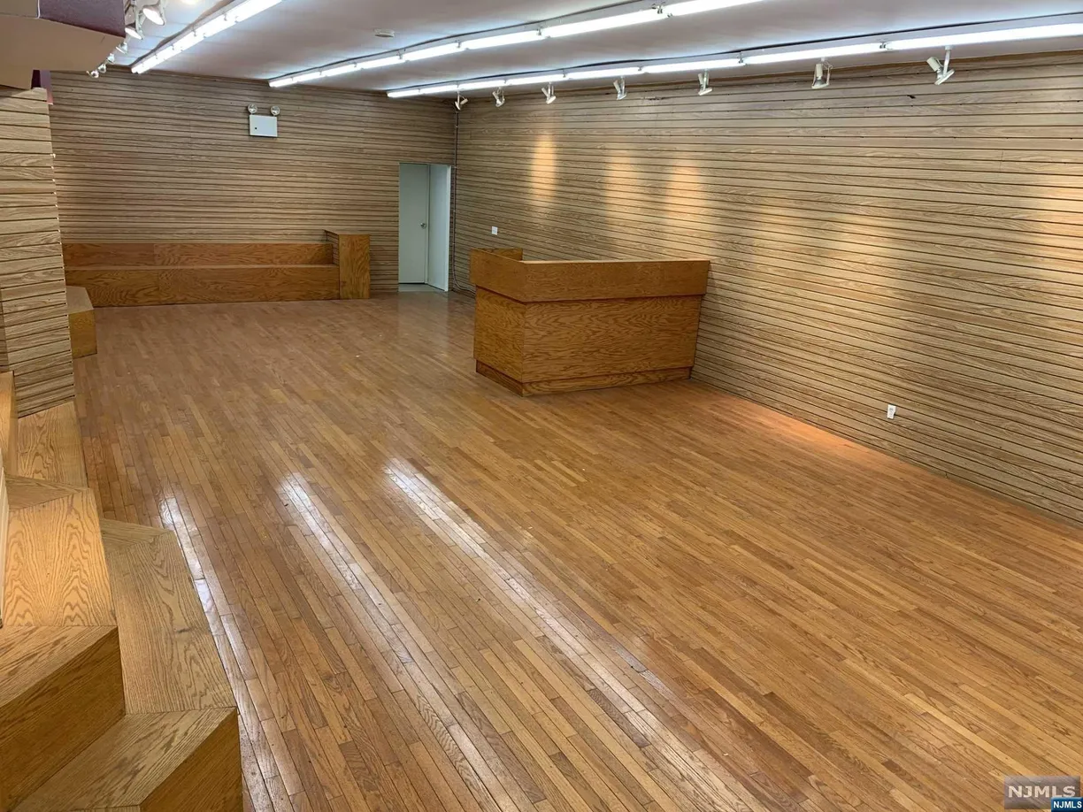 Jersey City/Hoboken Real Estate | View 101-103 Main | Listing