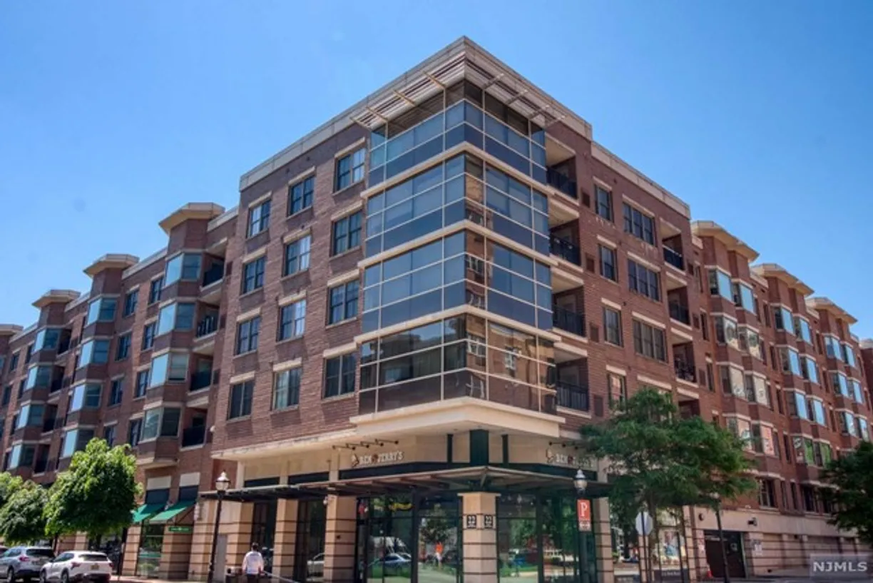 Jersey City/Hoboken Real Estate | View 22 Ave At Port Imperial, 321 | 2 Beds, 2 Baths